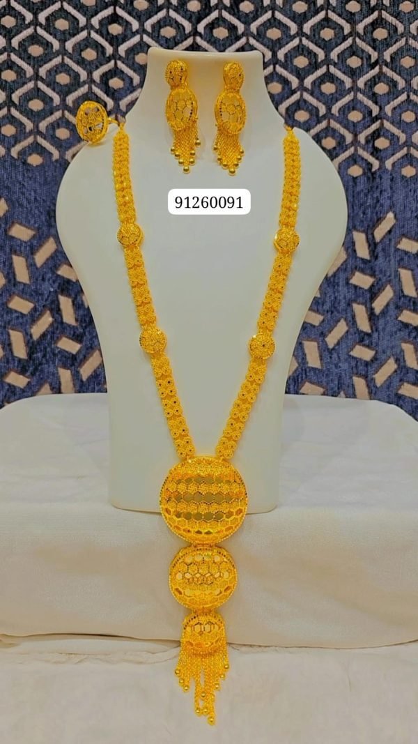 GOLD NACKLACE SET